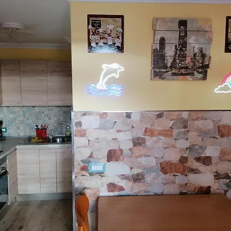 Апартаменты Glamour Near Yumbo Center *