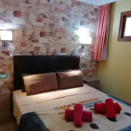 Glamour Near Yumbo Center Апартаменты *