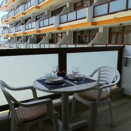 Апартаменты Glamour Near Yumbo Center