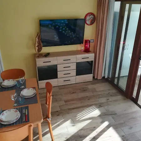 Апартаменты Glamour Near Yumbo Center