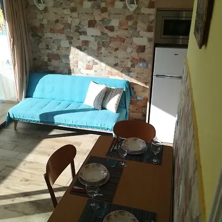 Glamour Near Yumbo Center Lägenhet